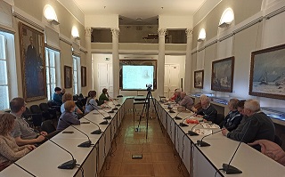 Заседание клуба филокартистов